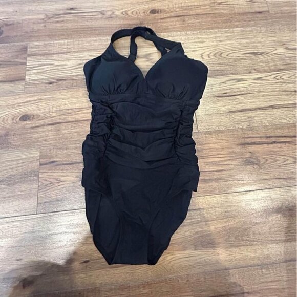 Woman’s one piece swimsuit. Rouching and adjustable strap. Blackest black. Brand - Picture 2 of 7
